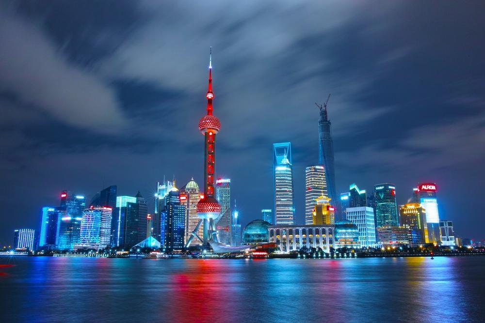 Lo skyline di Shangai, ritenuta la capitale economica della Cina (Li Yang - Unsplash)